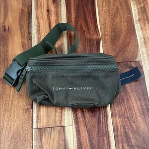 Tommy Hilfiger green canvas belt bag / fanny pack - NWT